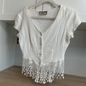 Vintage Wrapper 90s White Lace Fringe Top Womens M Pearls USA Made Cottagecore
